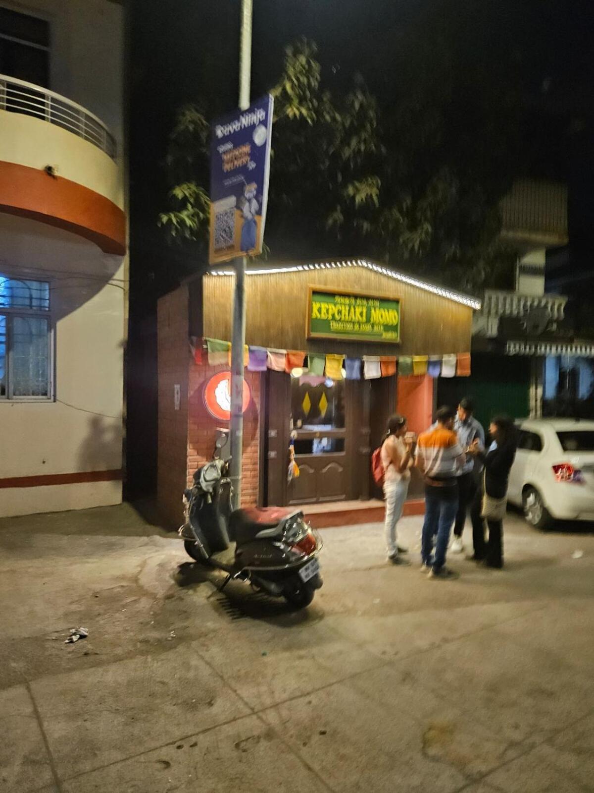 Style 2bhk Raja House, Bandra