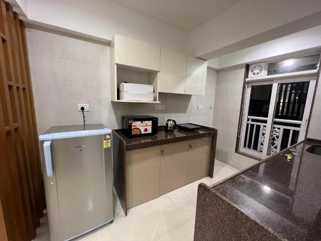 2br Theme In Chembur * Mumbai