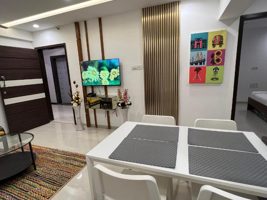 2br Theme In Chembur *