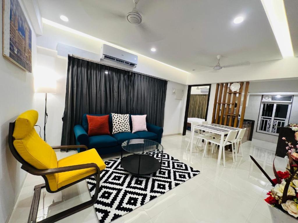 2br Theme In Chembur * Mumbai