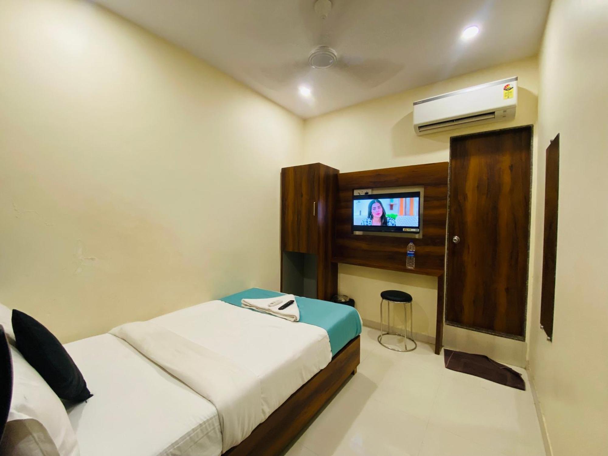 Ak Residency Hotel *