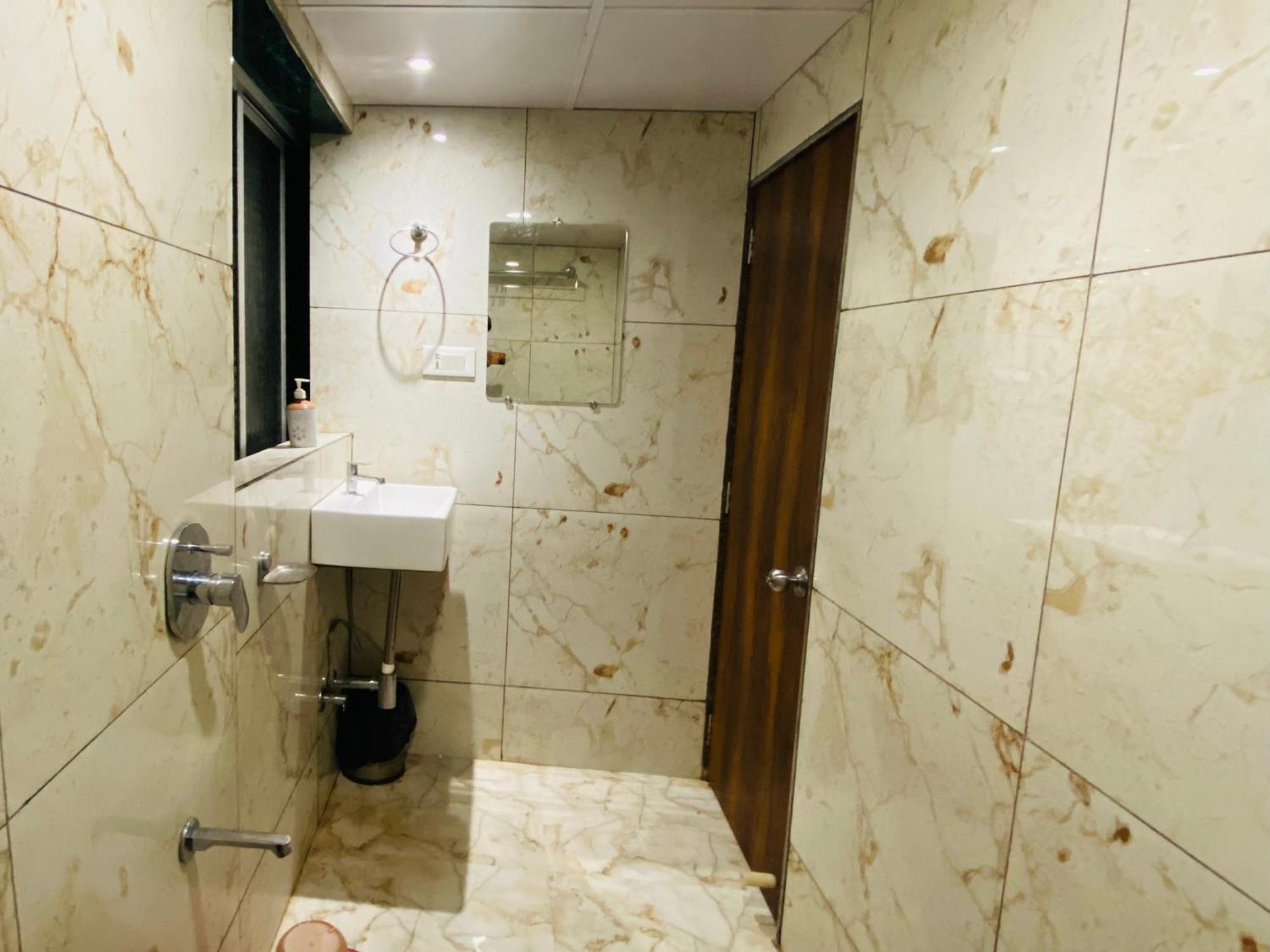 Hotel Ak Residency *