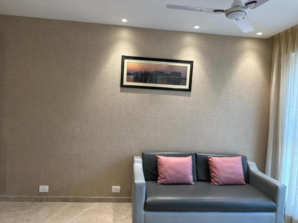 1br Theme In Powai * Mumbai