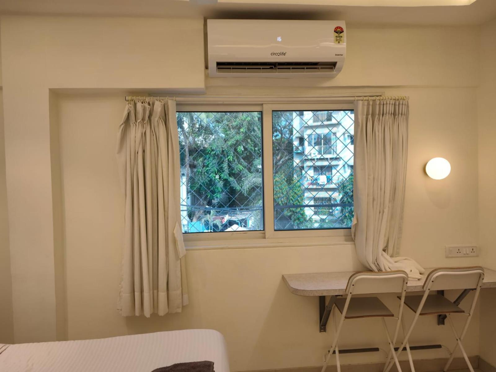 Apartment Lyon Cozy 1 Bhk With Secure Cctv Access