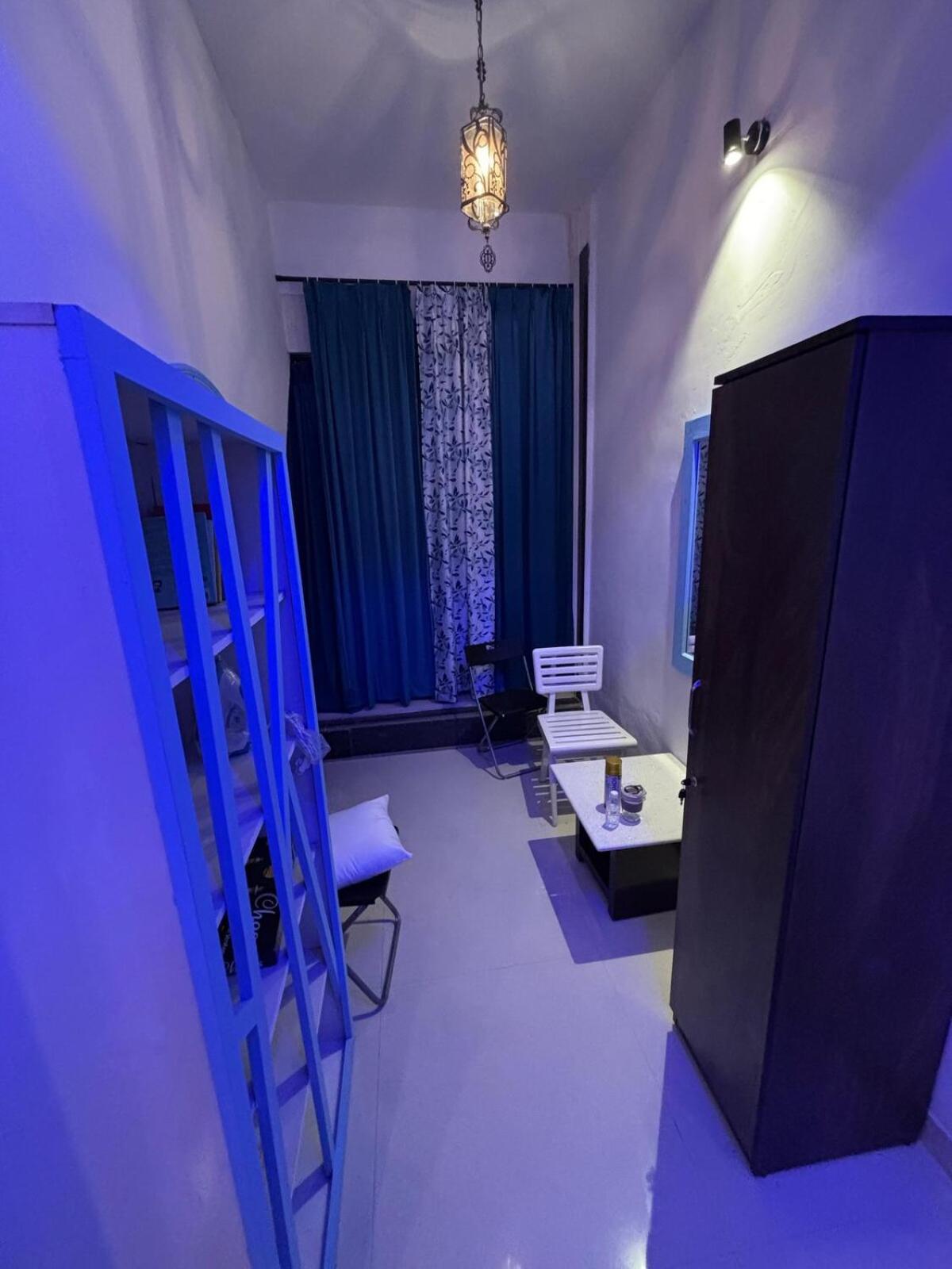 Ivy Splendour Blu Private Studio, Oshiwara, * Mumbai