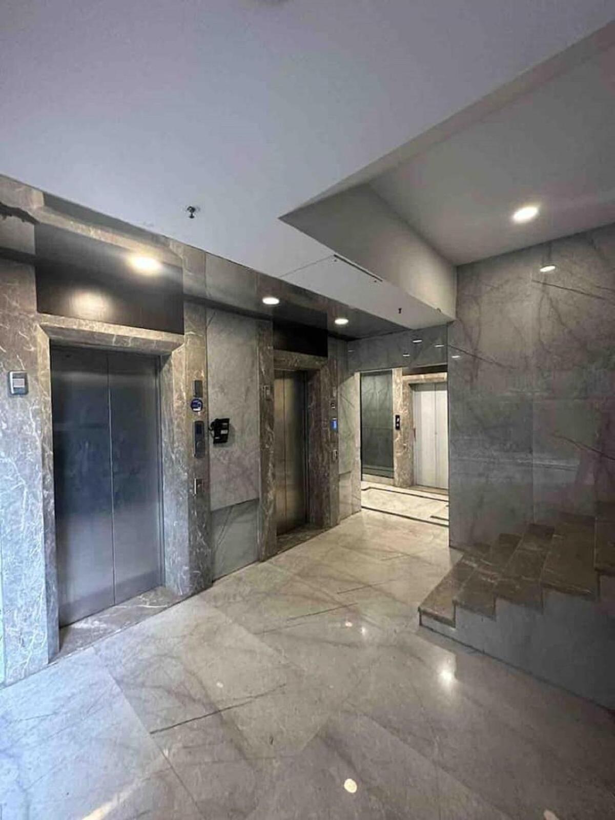 Apartment Ivy Splendour Blu Private Studio, Oshiwara,