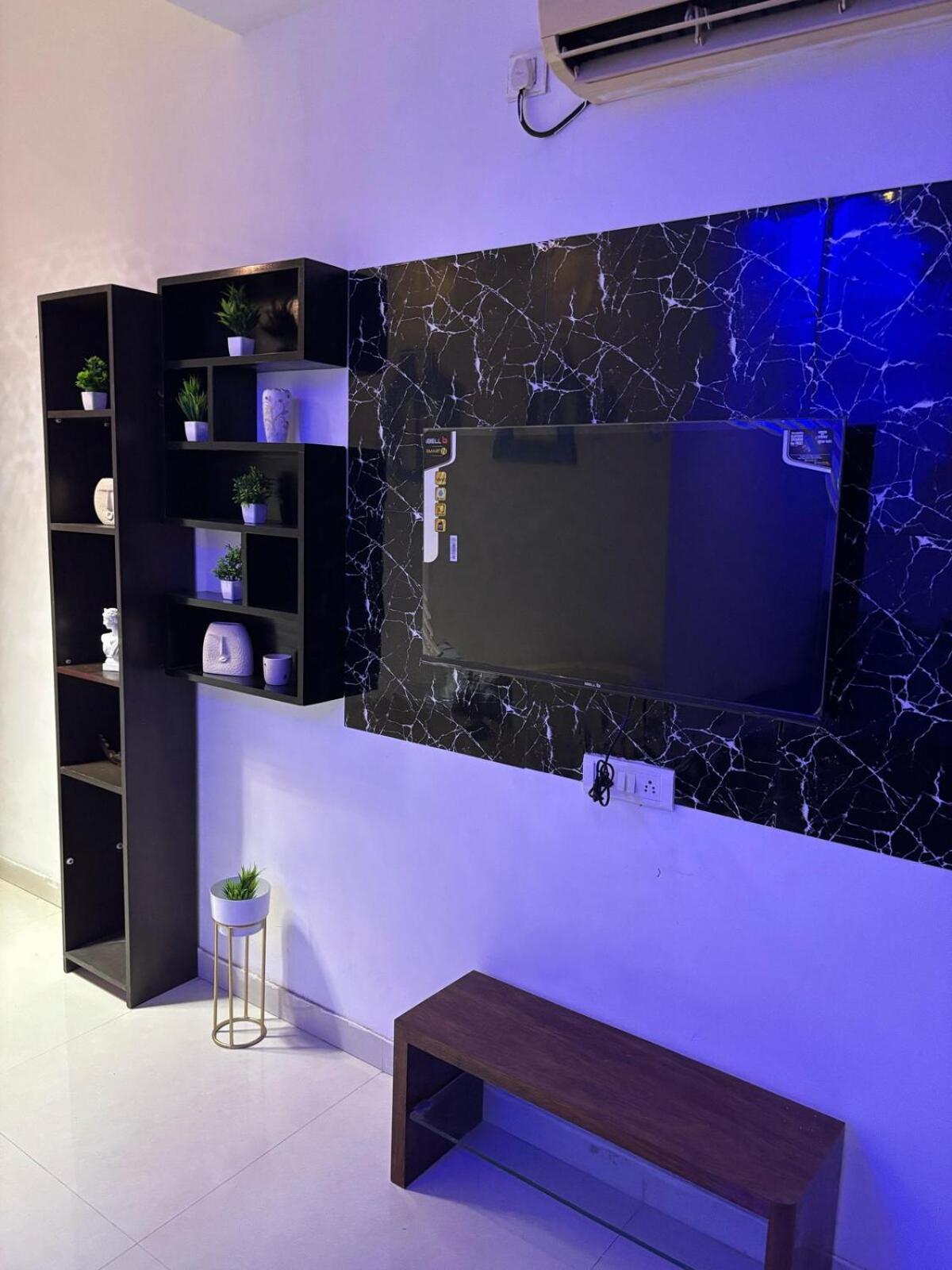 Ivy Splendour Blu Private Studio, Oshiwara, Apartment
