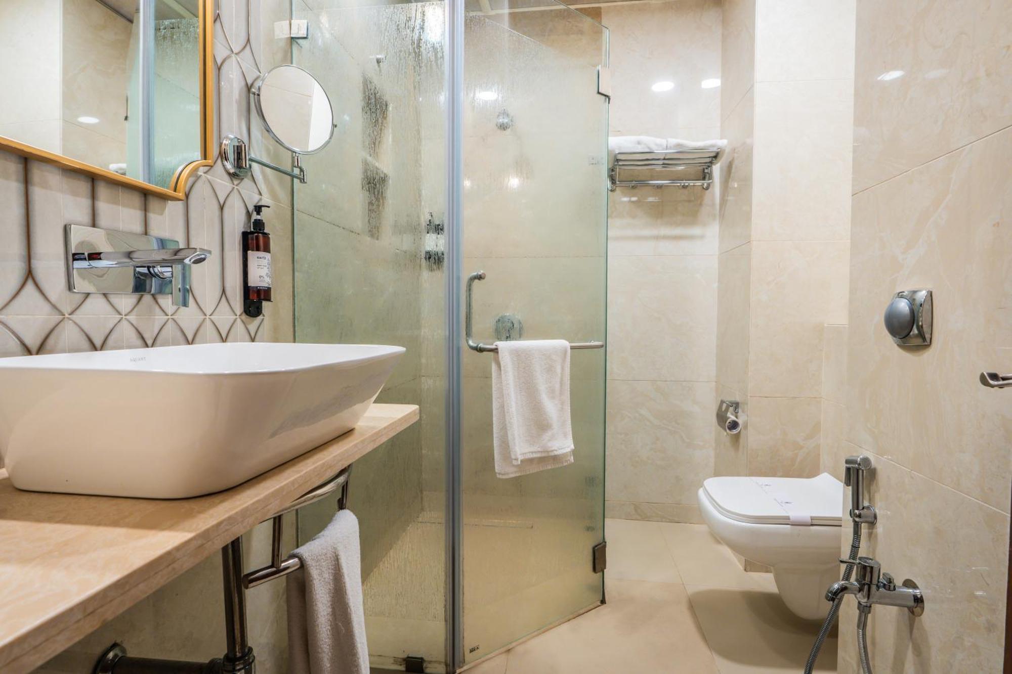 Grand - Ballard Estate, Hotel