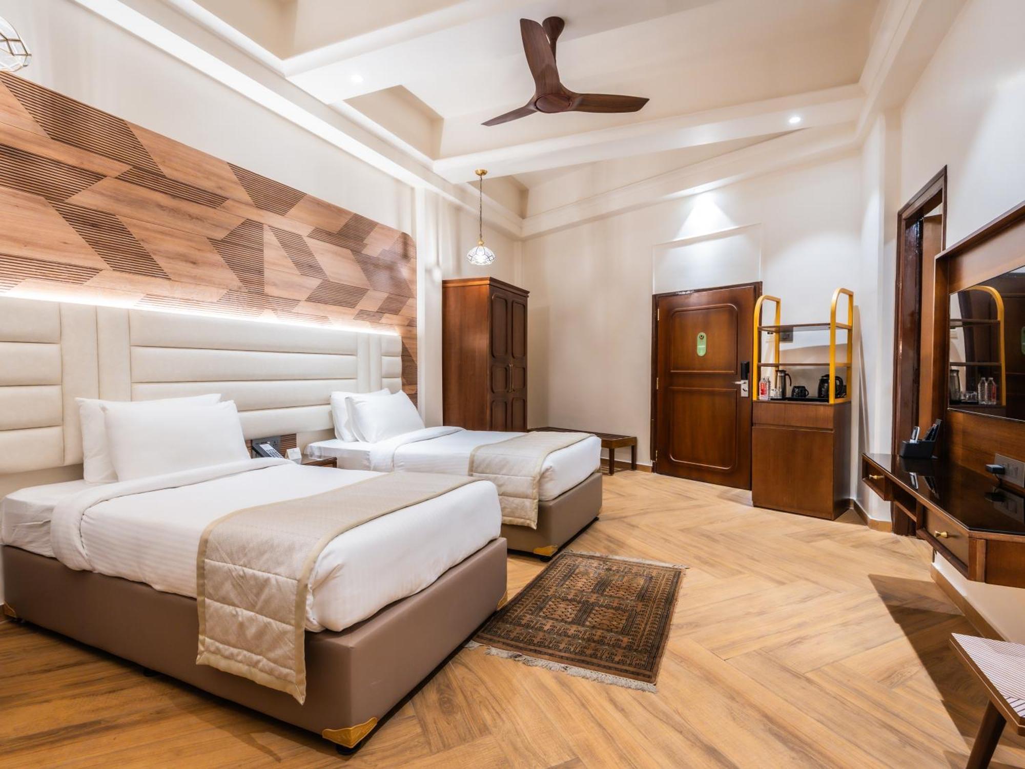 Hotel Grand - Ballard Estate, Mumbai