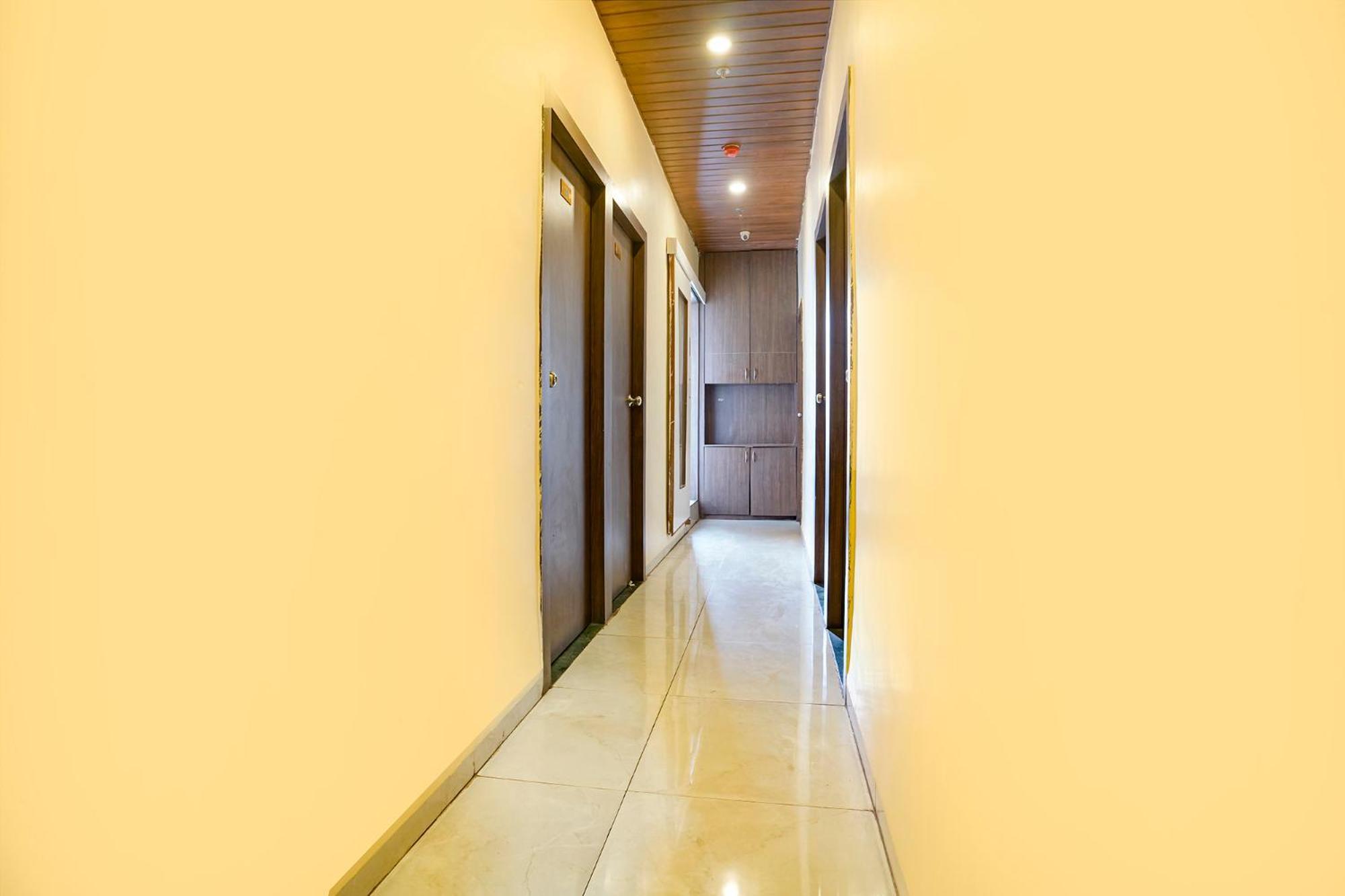 Fabhotel Bala Residency 2*