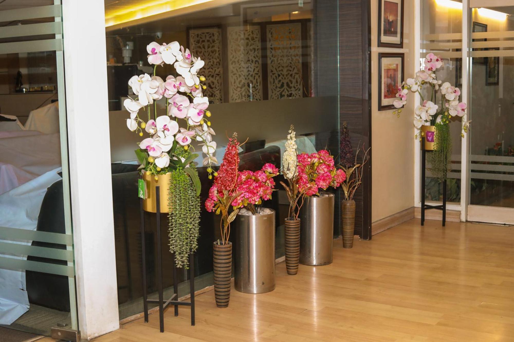 Hotel Hr Residency Mumbai