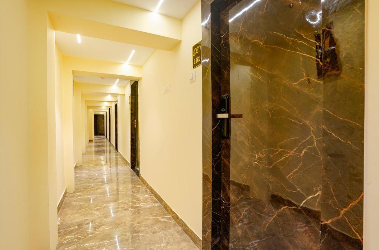 Crystal Place Hotel