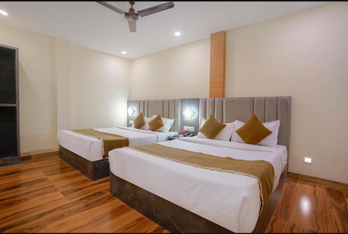 Hotel Crystal Place 3*