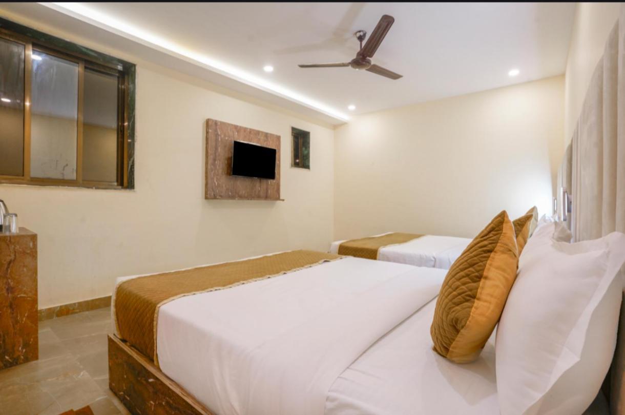 Crystal Place Hotel 3*