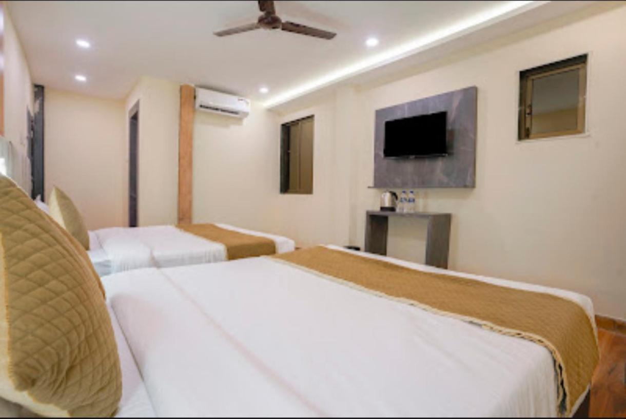 Crystal Place Hotel 3*