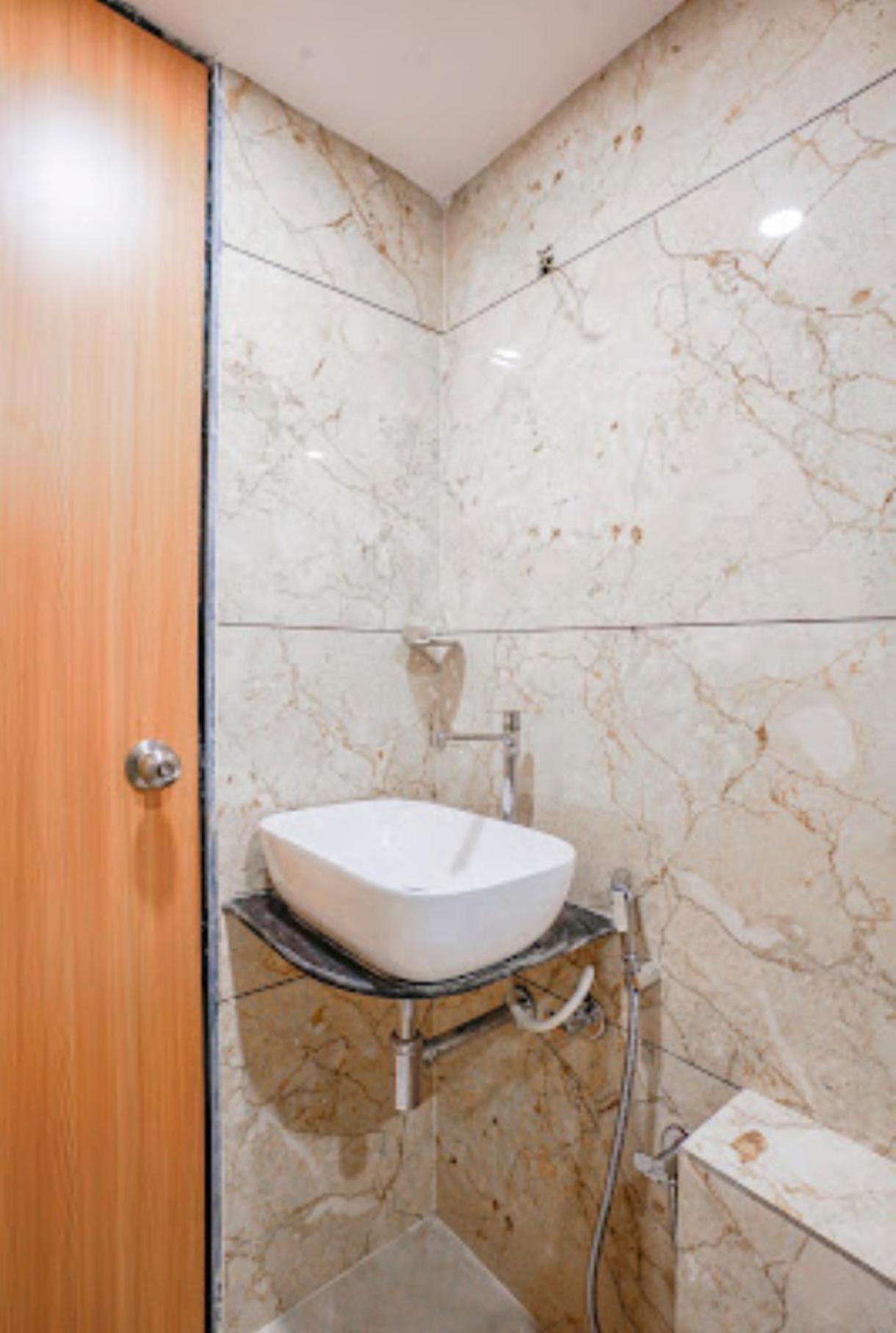 Crystal Place Hotel Mumbai