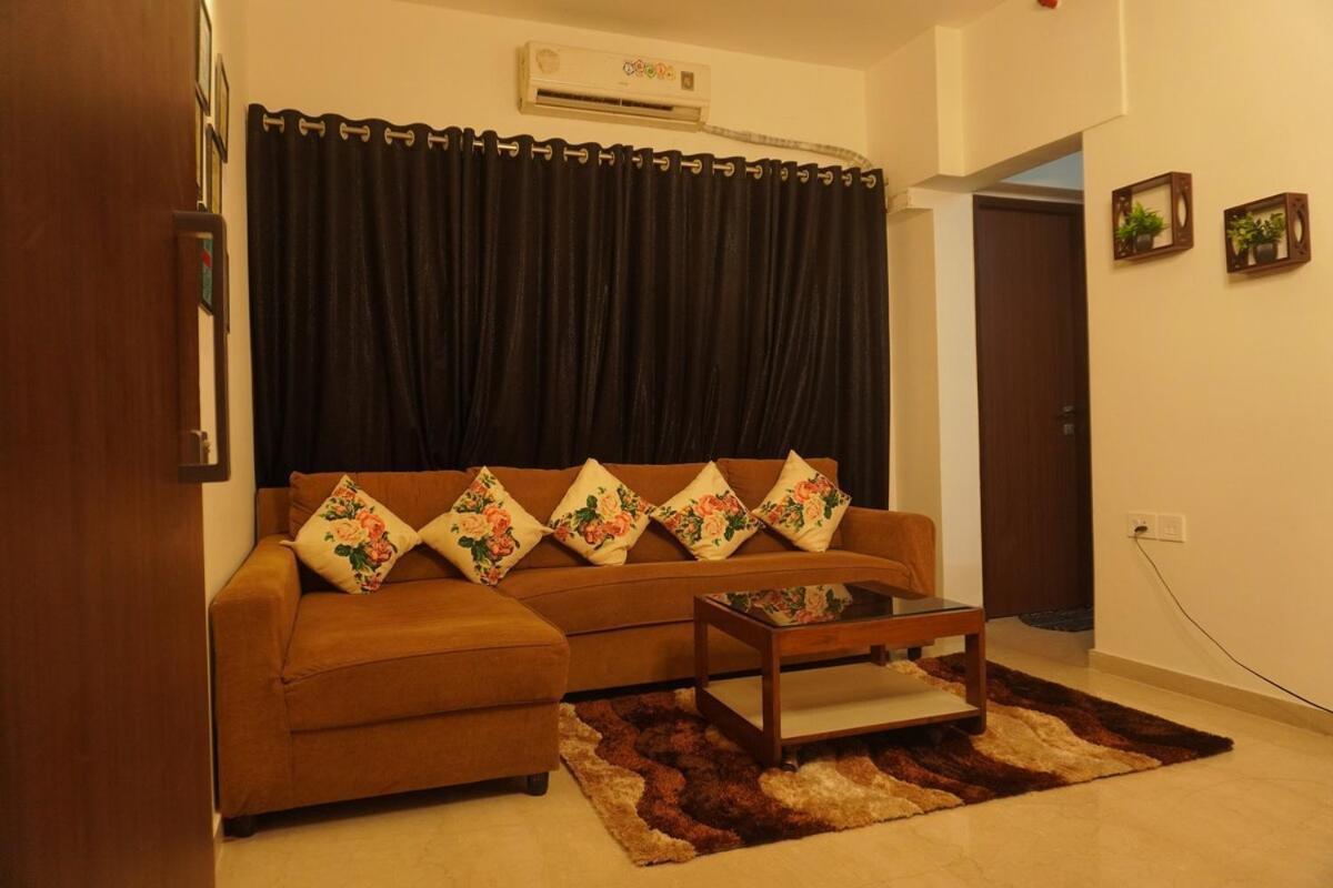 Sky View 1bhk Near Nesco & Jp Morgan Apartment *