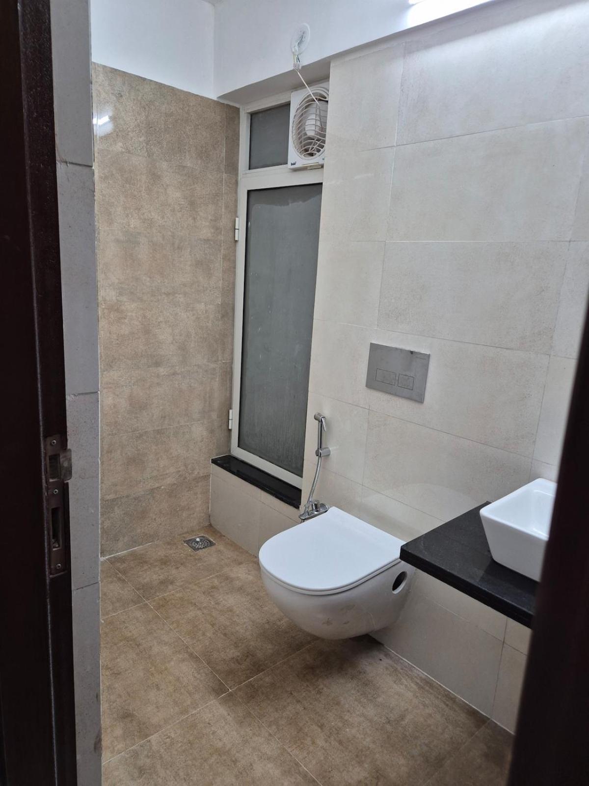 Sky View 1bhk Near Nesco & Jp Morgan
