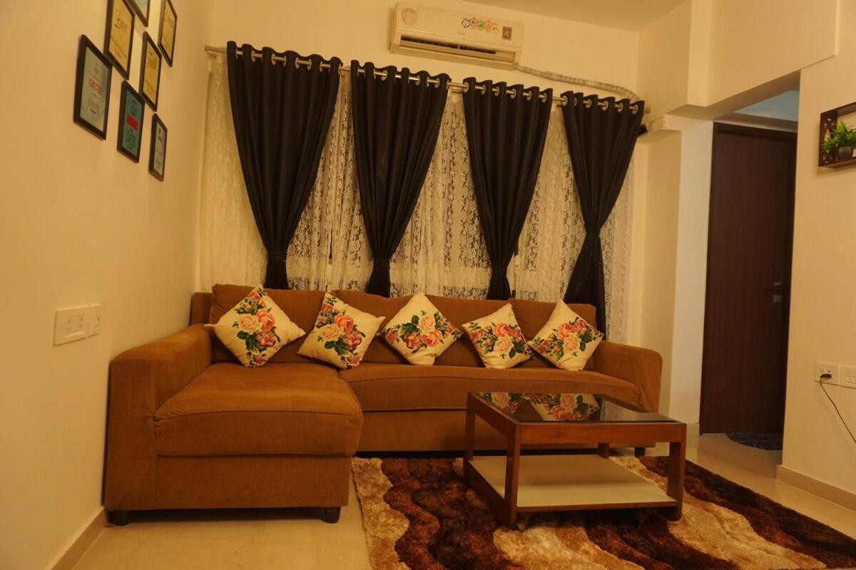 Sky View 1bhk Near Nesco & Jp Morgan