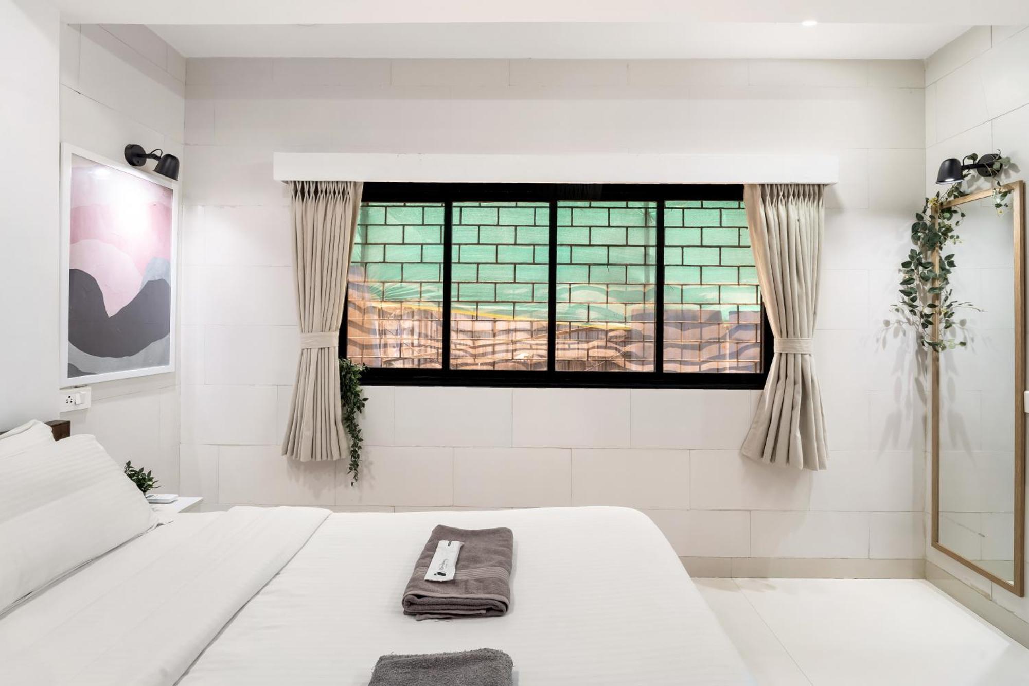 Amara 1bhk Bandra W By The Company Apartment *