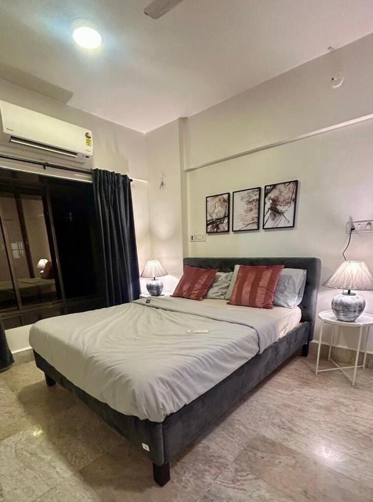 Apartment Spacious 1bhk Off Carter Road