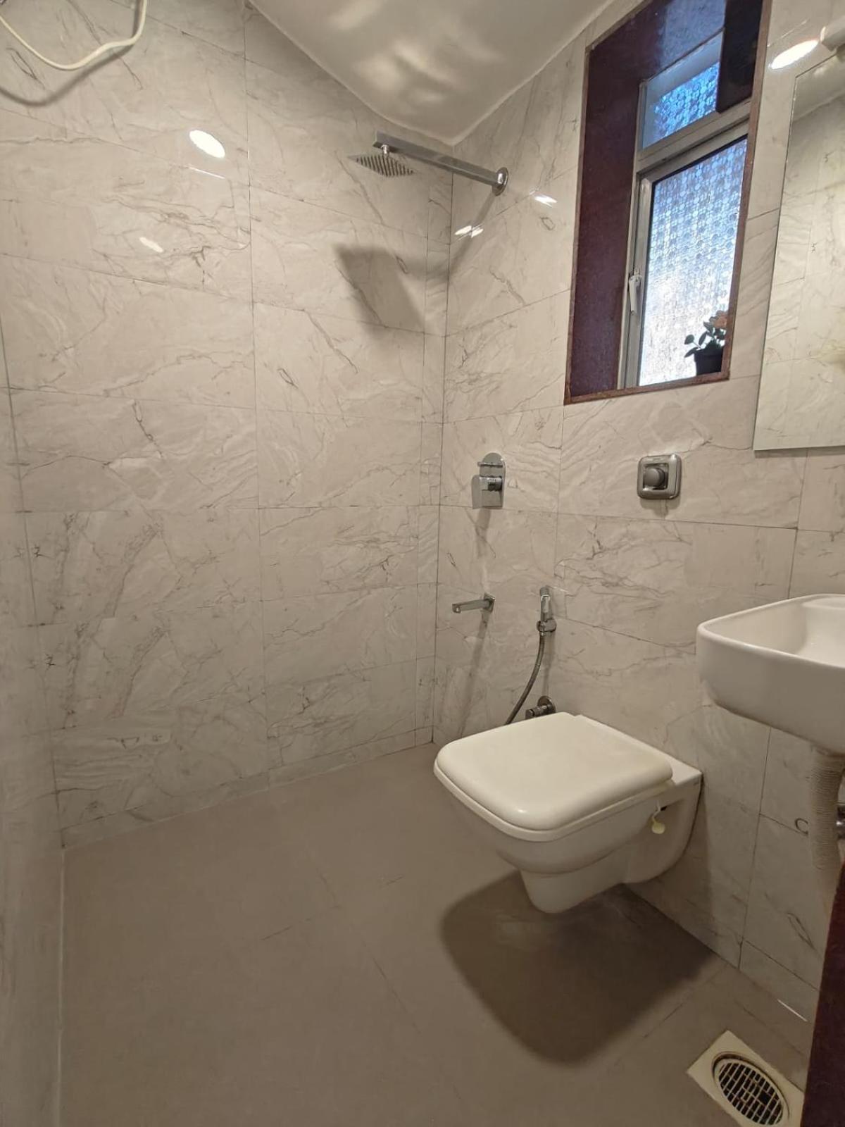 Apartment Spacious 1bhk Off Carter Road Mumbai