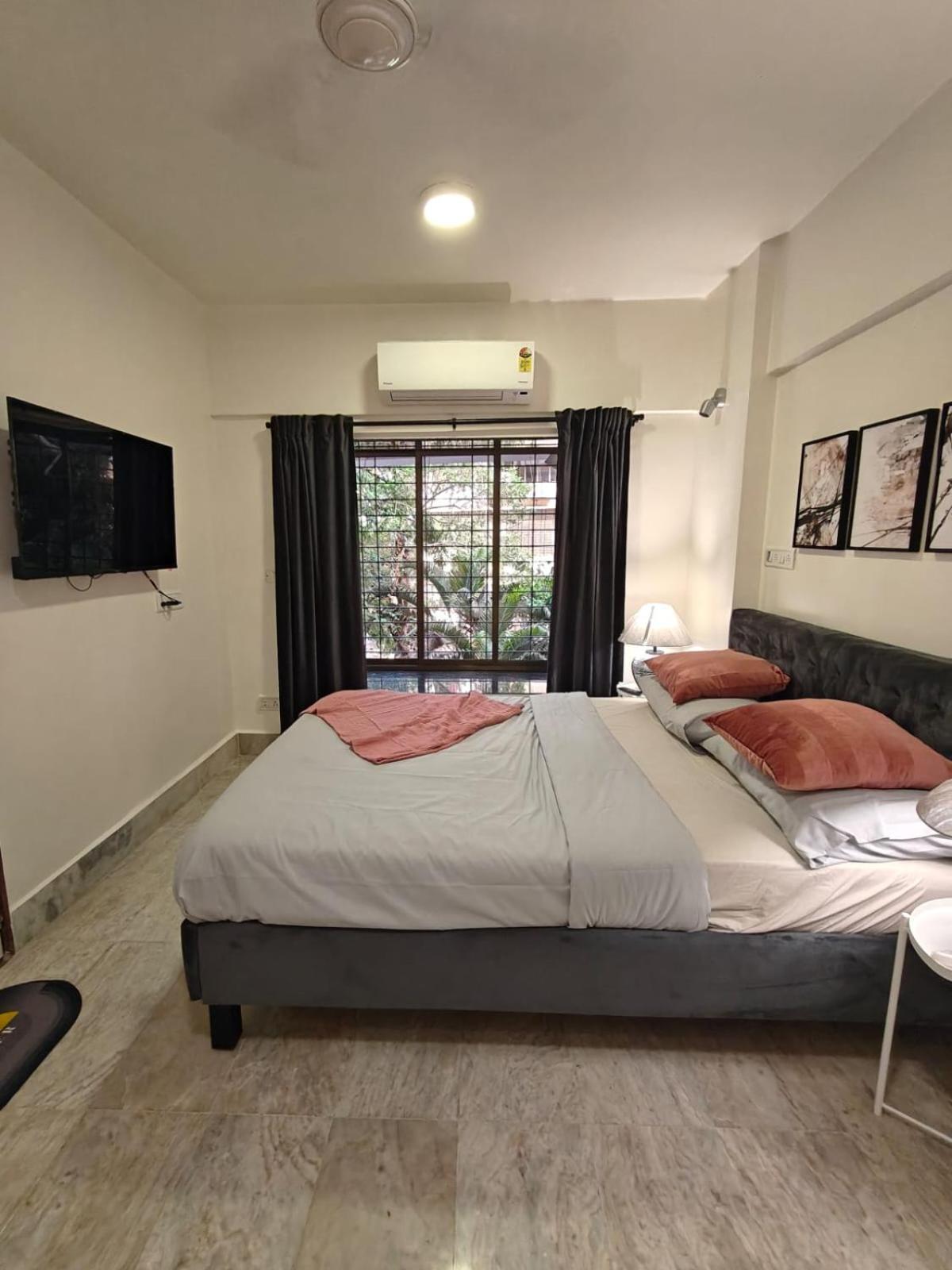 Spacious 1bhk Off Carter Road Mumbai