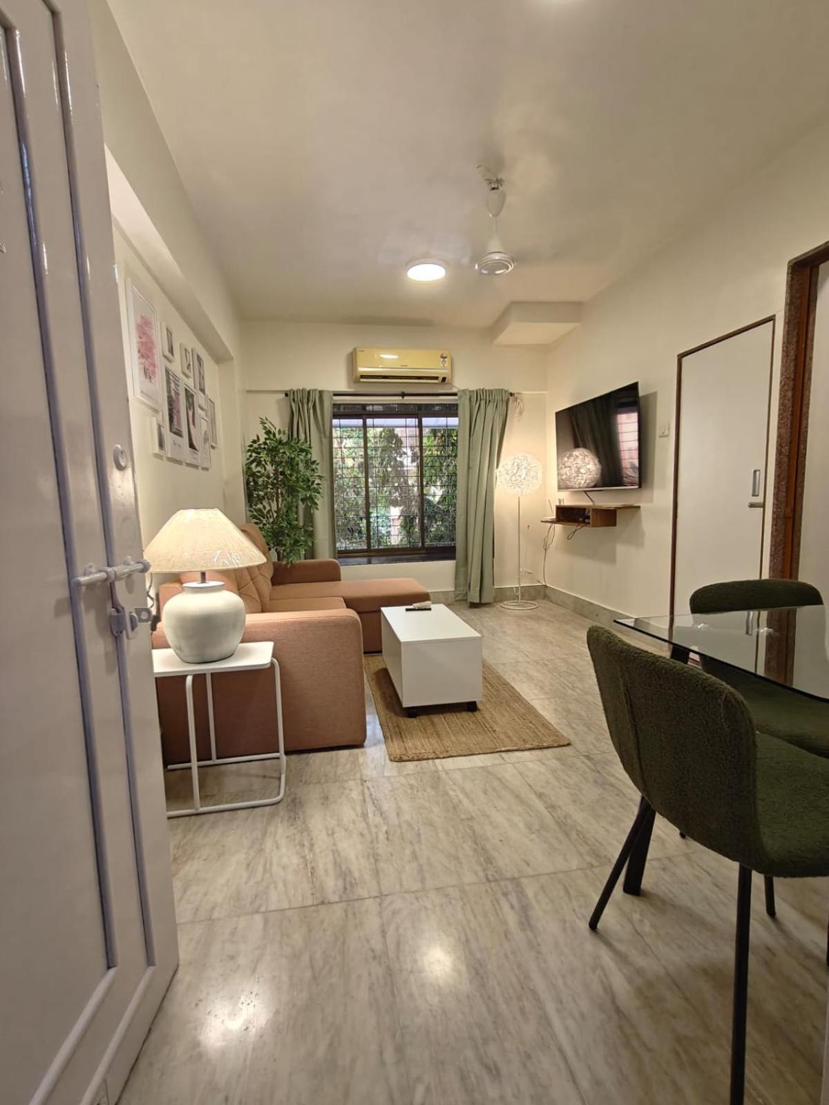 Spacious 1bhk Off Carter Road Mumbai