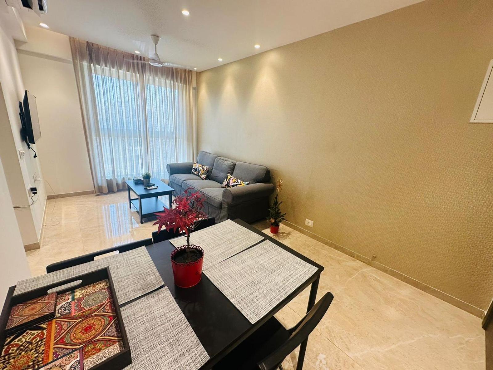 Apartment 1br Theme In Powai Mumbai