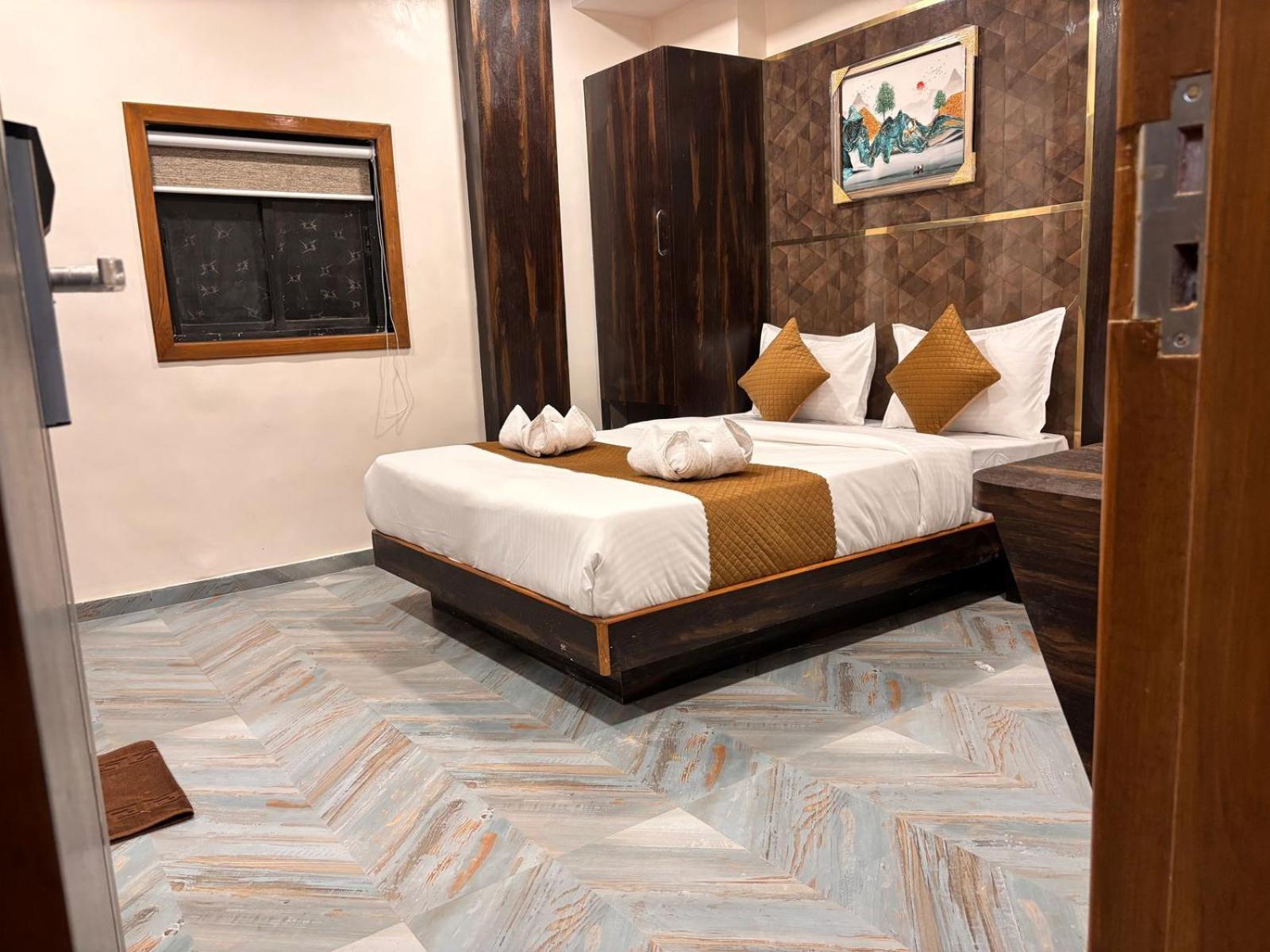 Arts Palace 3* Mumbai