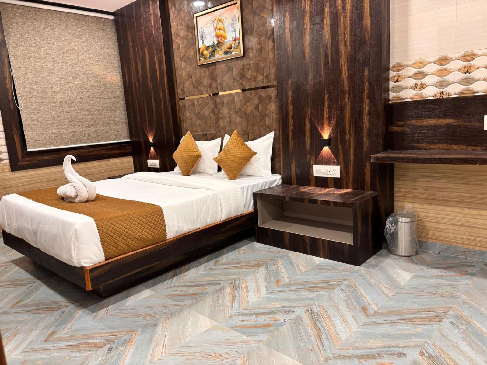 Hotel Arts Palace Mumbai