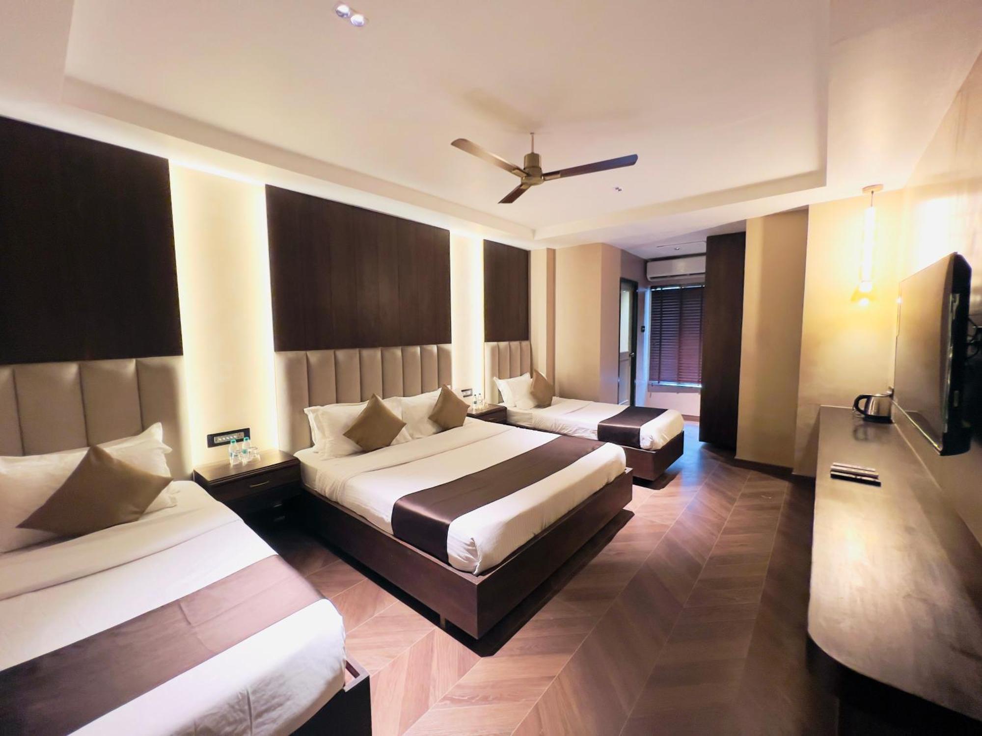 White Pearl - Colaba Mumbai