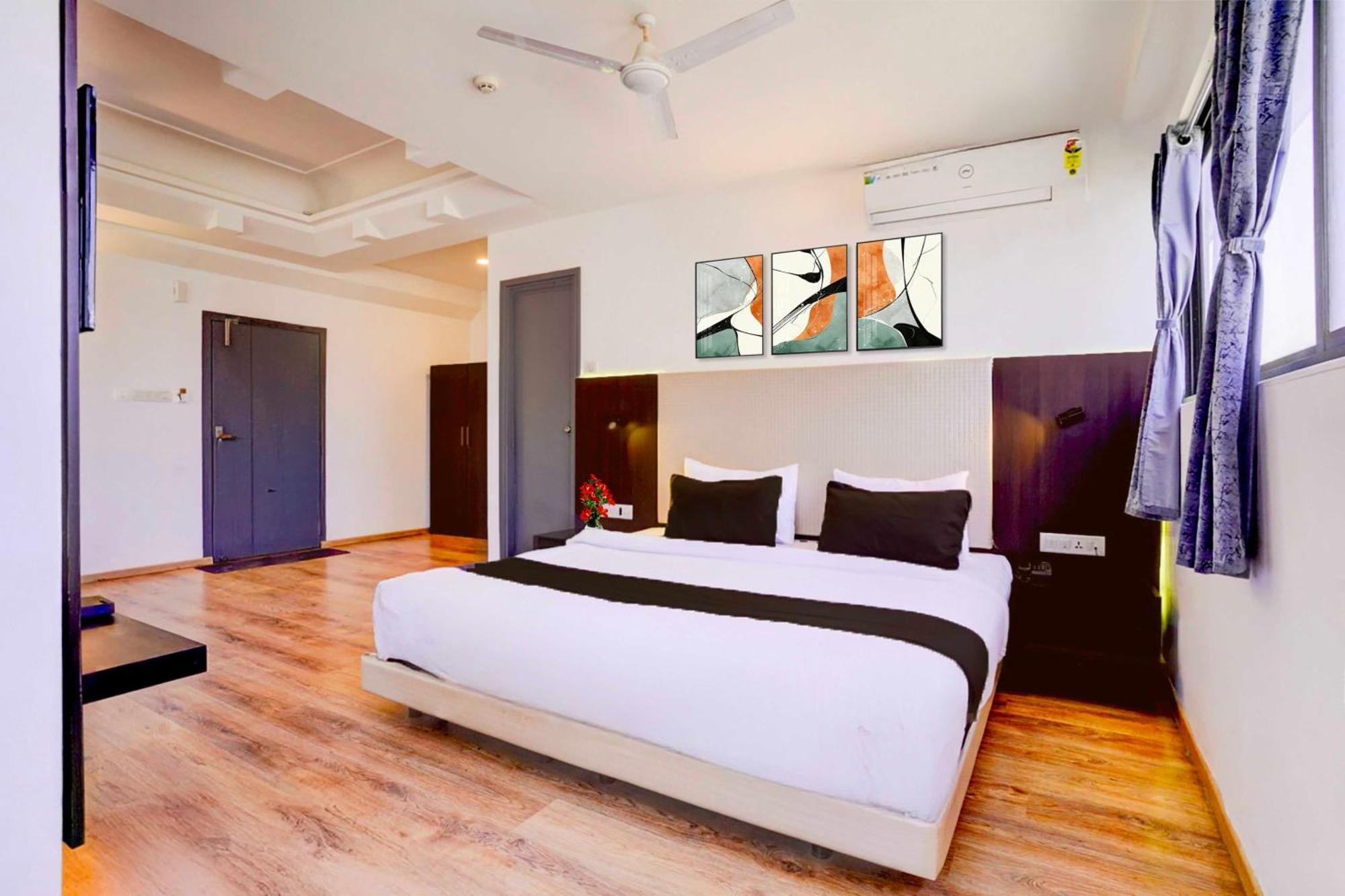 Collection O Exhibition Centre Goregaon 3*