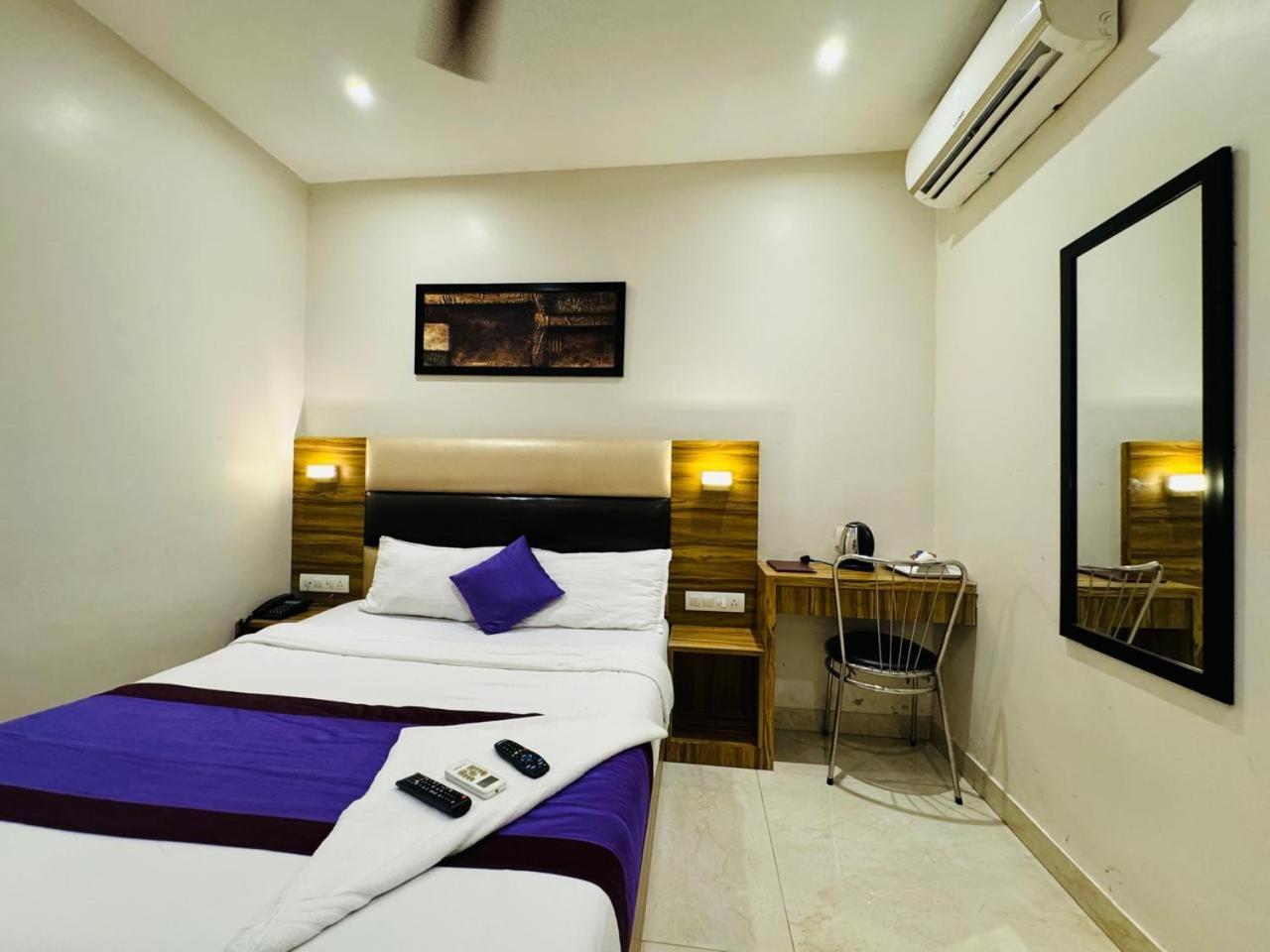 Liwa - By Avk Near Nesco 3* Mumbai