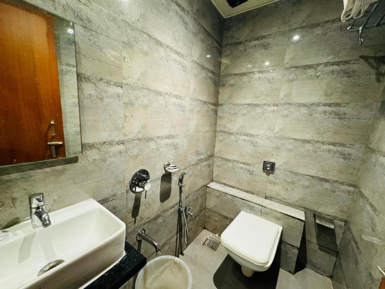 Hotel Liwa - By Avk Near Nesco 3*