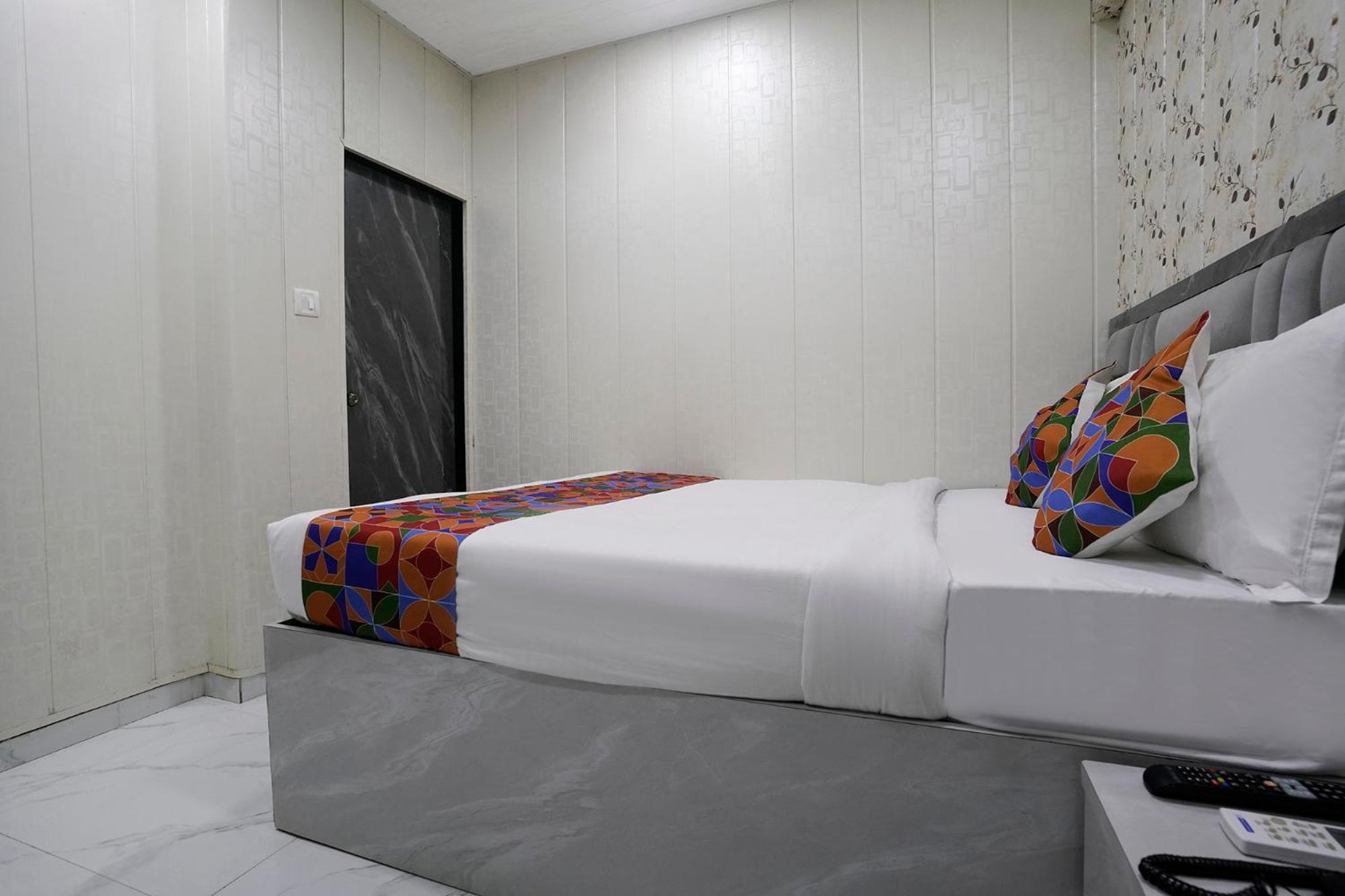 Fabhotel Hans Residency Hotel