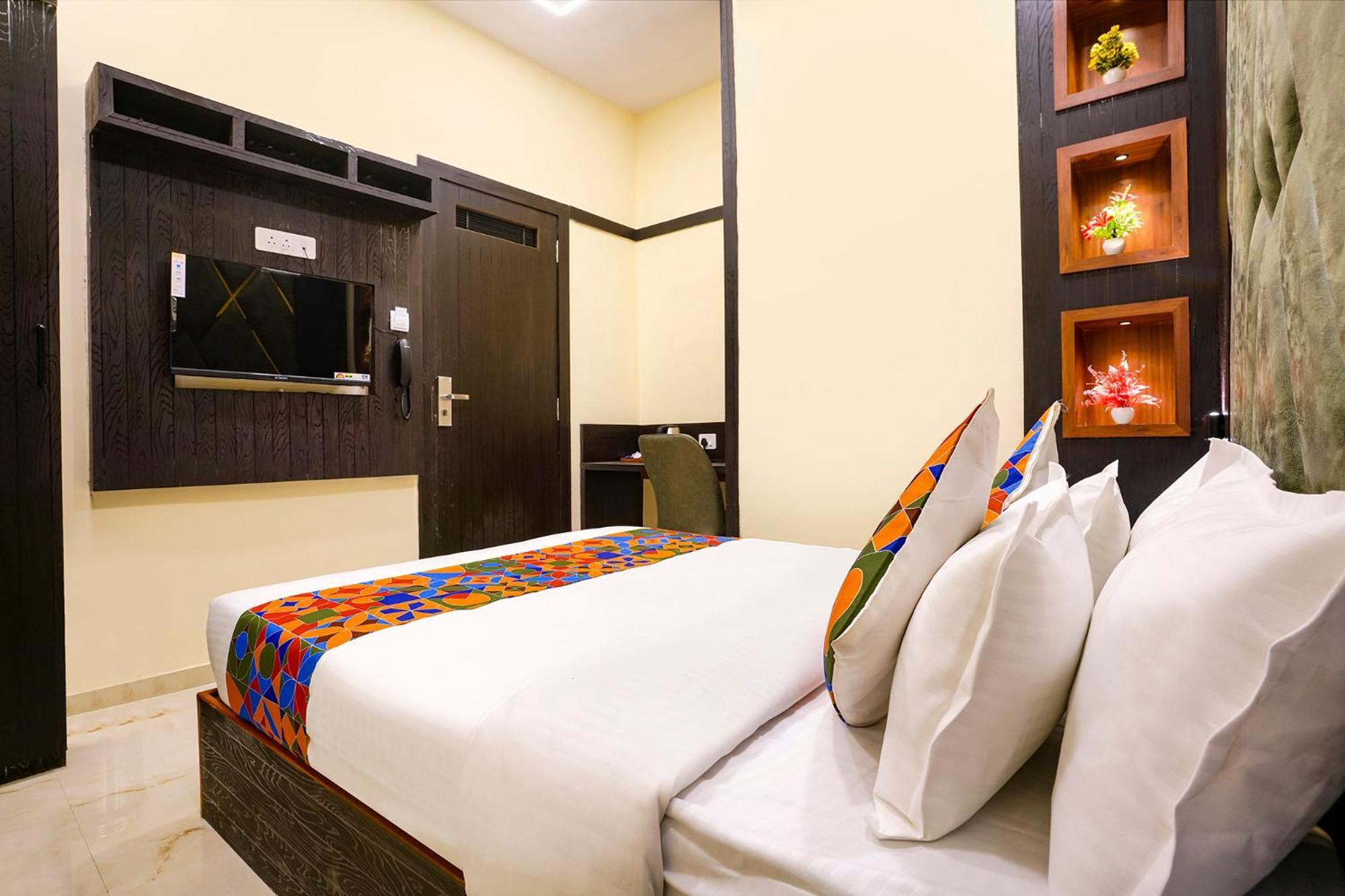 Fabhotel Skyline Hotel 3*