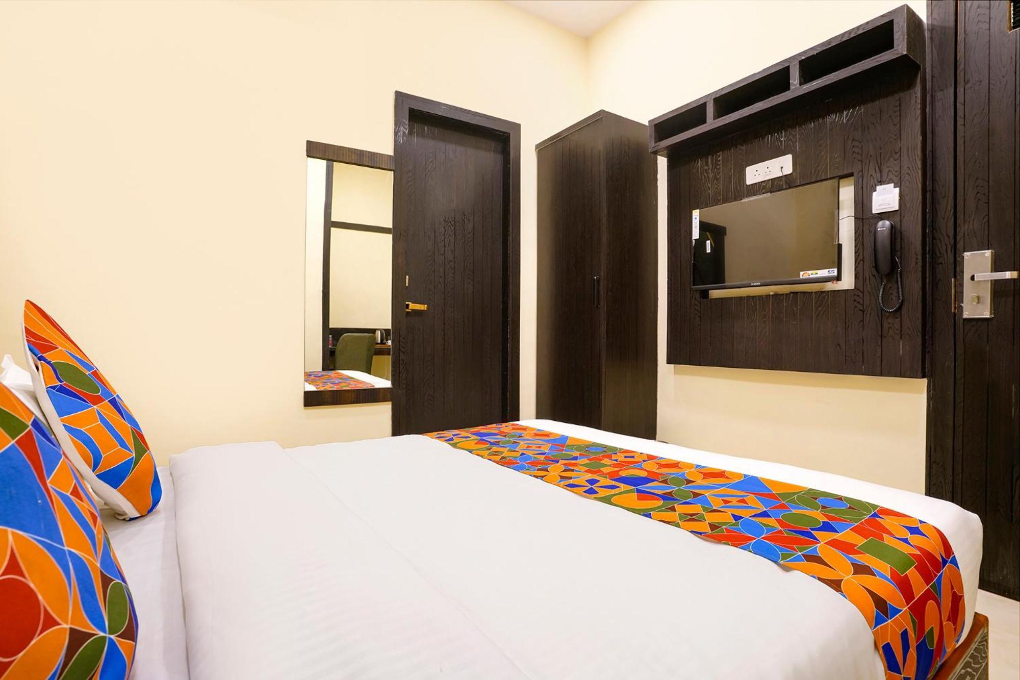 Fabhotel Skyline Hotel 3*