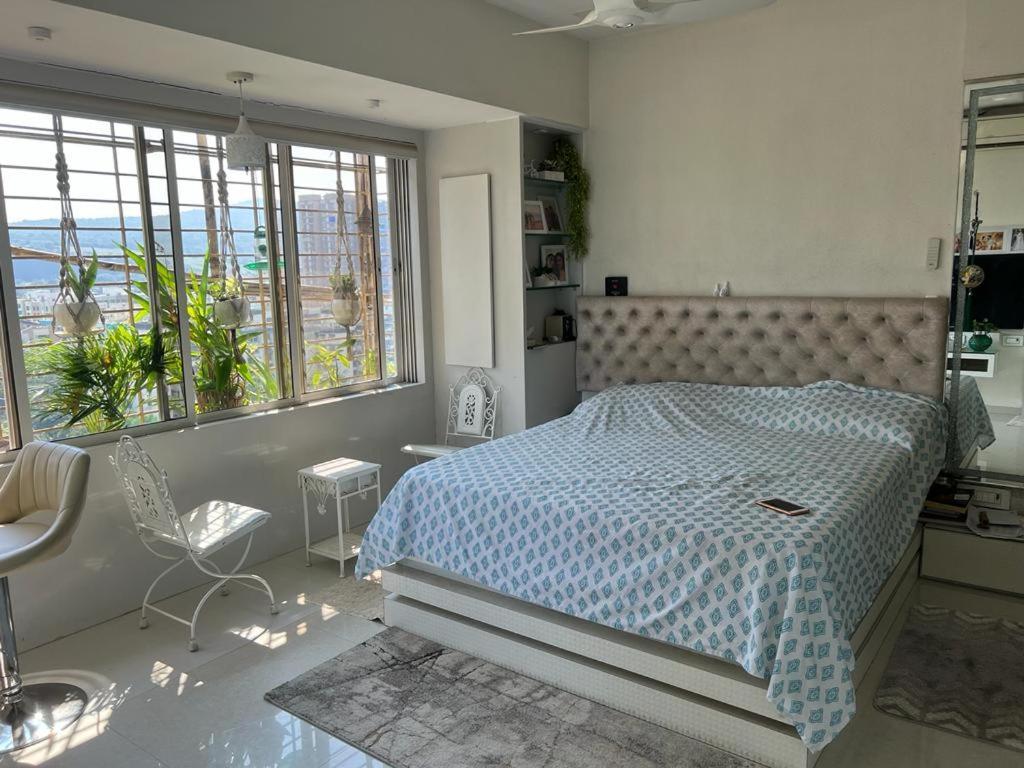 Lovely Two Bedrooms Huge In Apartment Mumbai