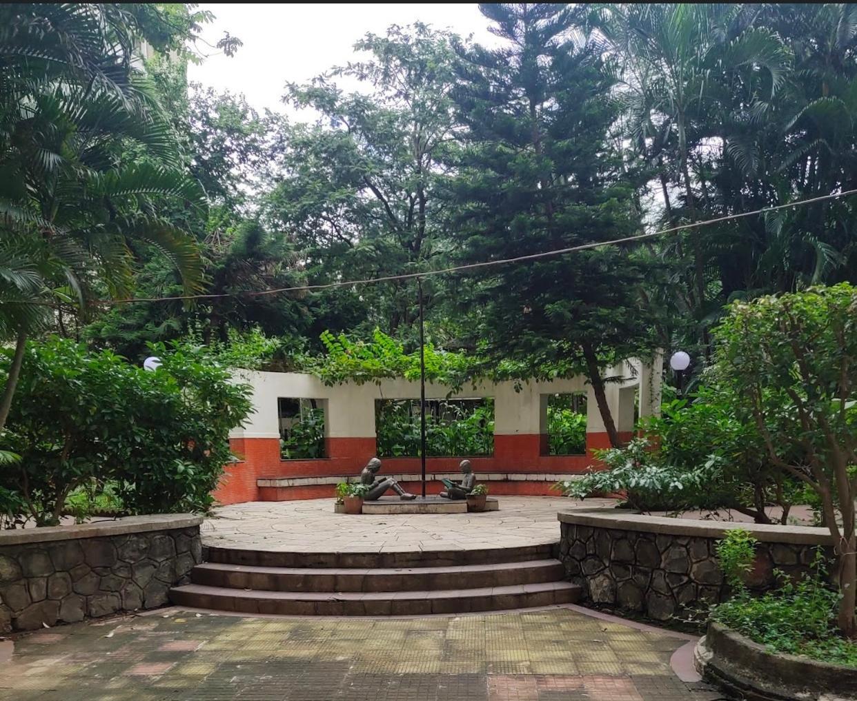 Lovely Two Bedrooms Huge In