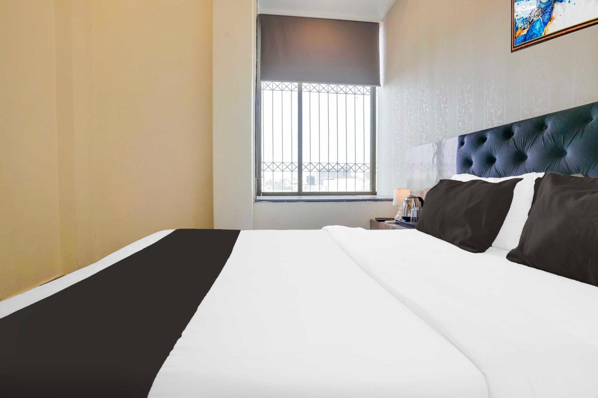 Hotel Townhouse Parle Mumbai