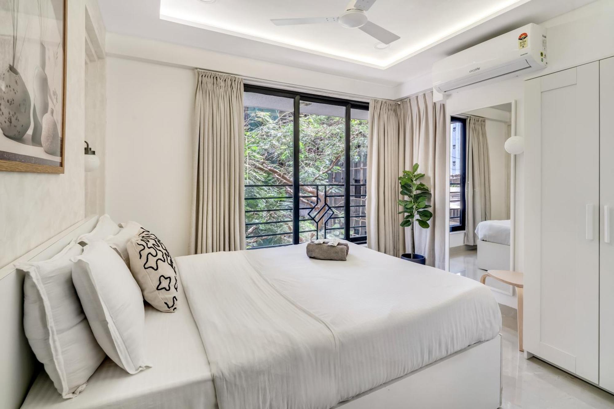 Selene 2bhk Bandra W By The Company Apartment *