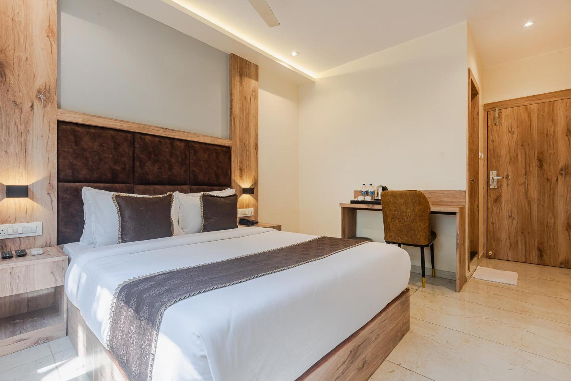 Hotel Silver Park Mumbai