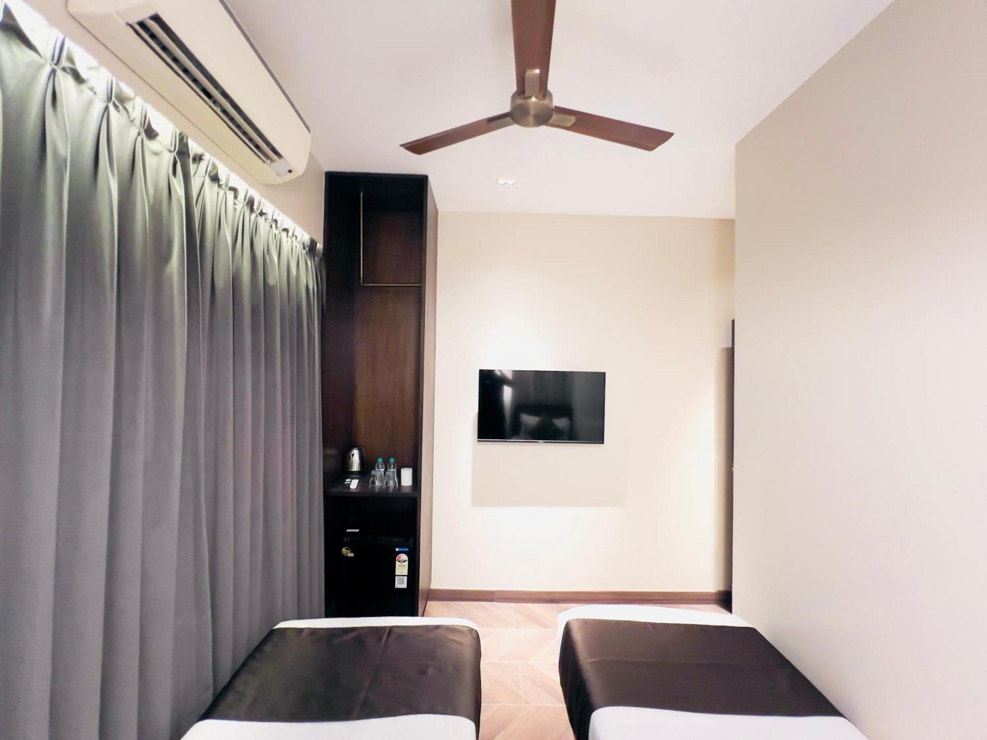 White Pearl - Colaba Mumbai