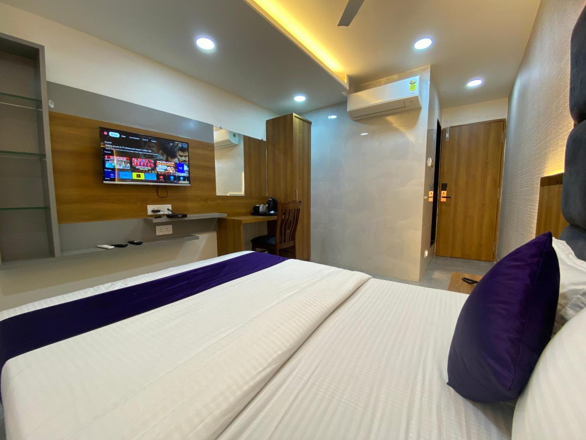 Hotel Bkc Gold View