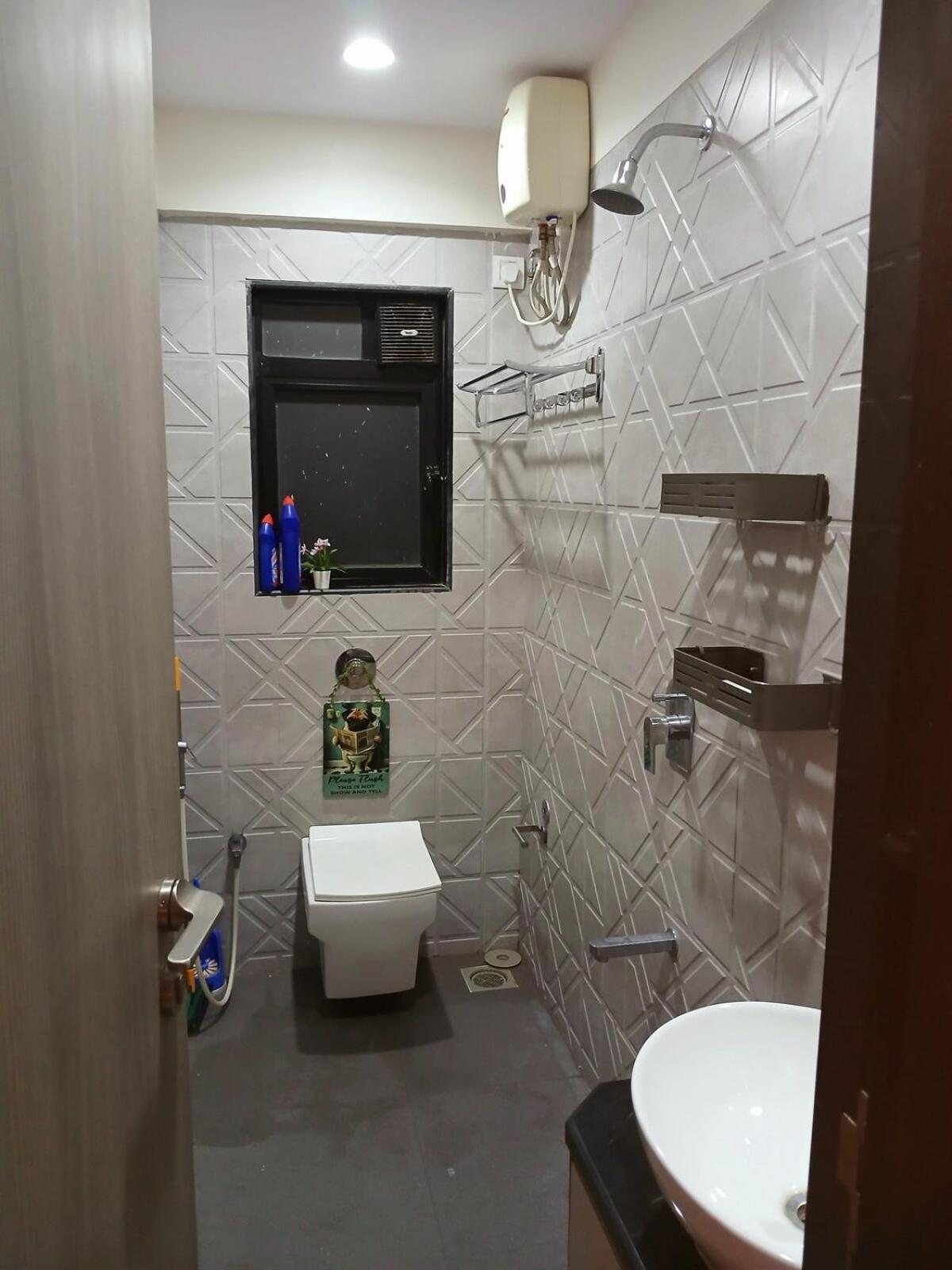 Whispering Woods - 2bed 2bath Lush Lakeside * Mumbai