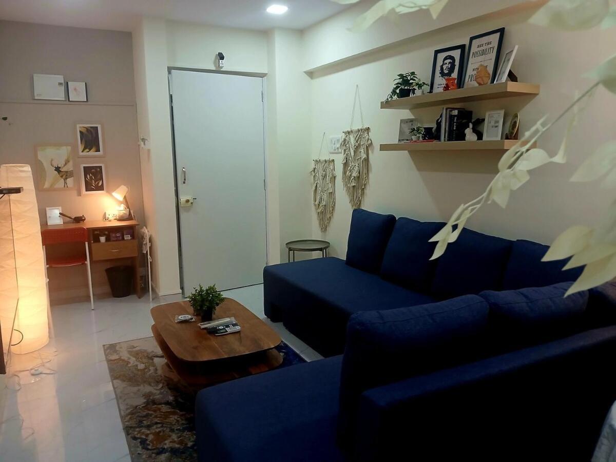 Vienna 2bed 2bath Rustic Village Vibe Apartment *