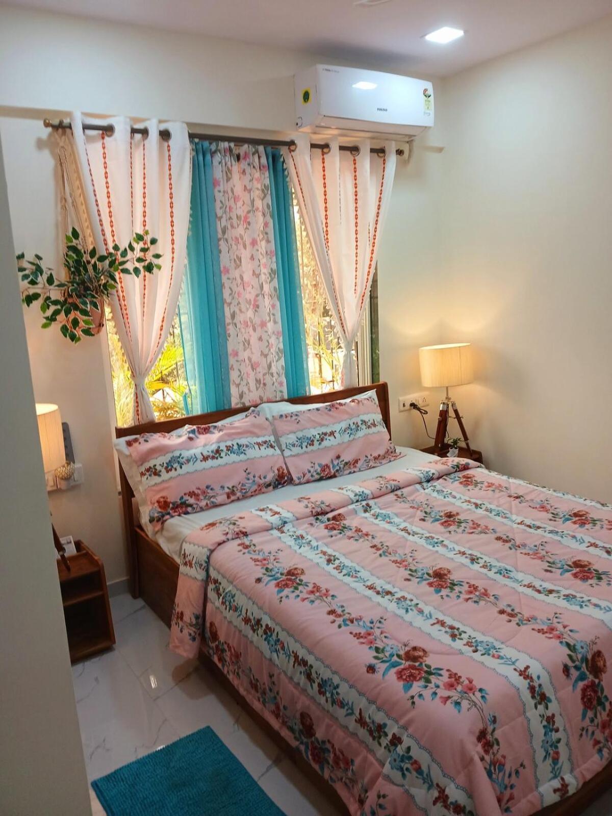 Vienna 2bed 2bath Rustic Village Vibe Apartment