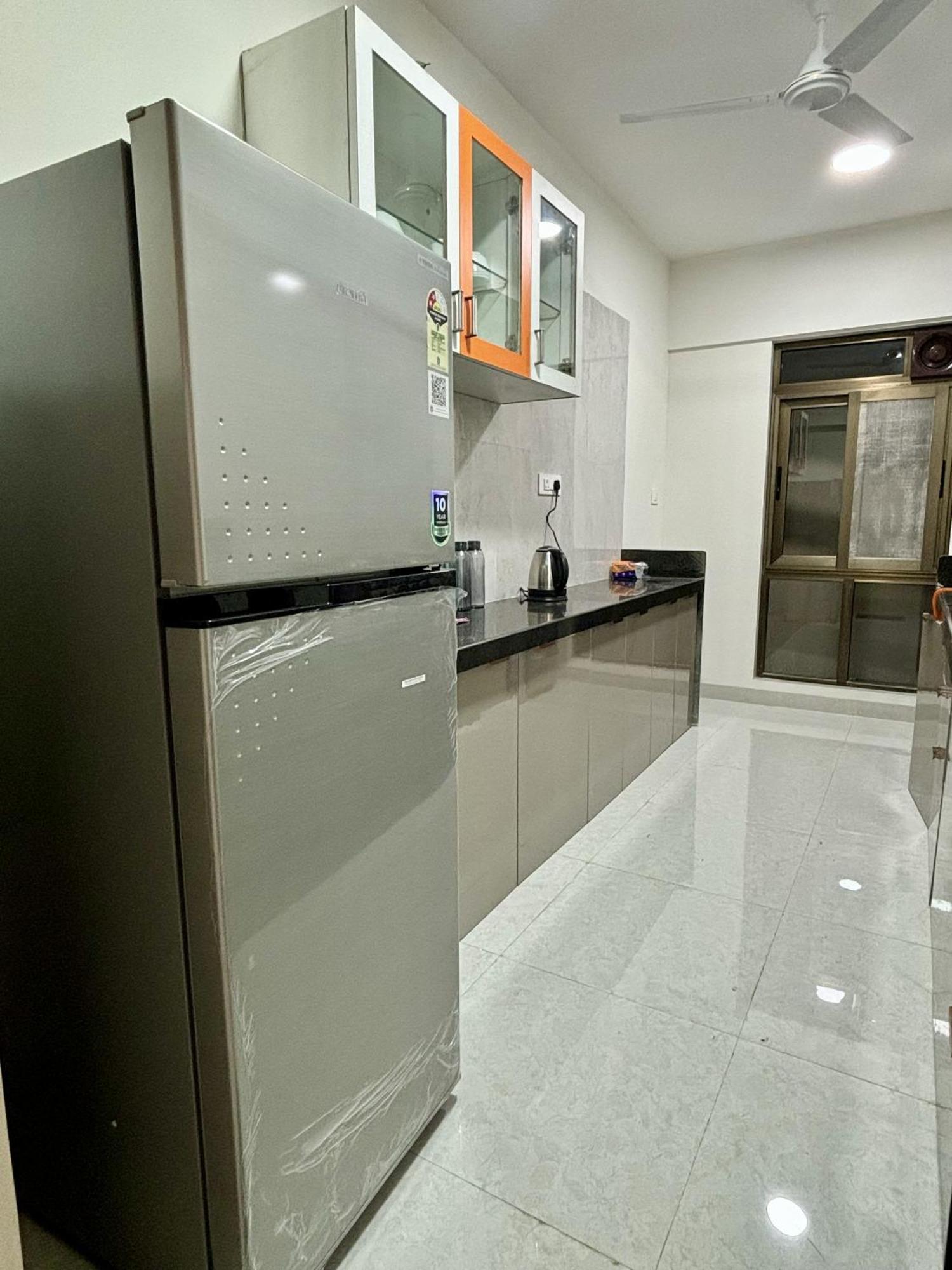 Vibrant 2 Bhk Near Airport * Mumbai