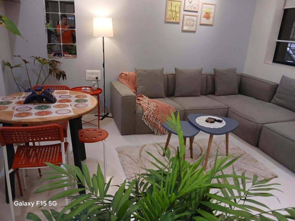 Casa Amora - Stylish Luxe 2bed 3bath Luxury Apartment Mumbai